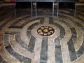 Labyrinthe Basilique de Guingamp.jpg